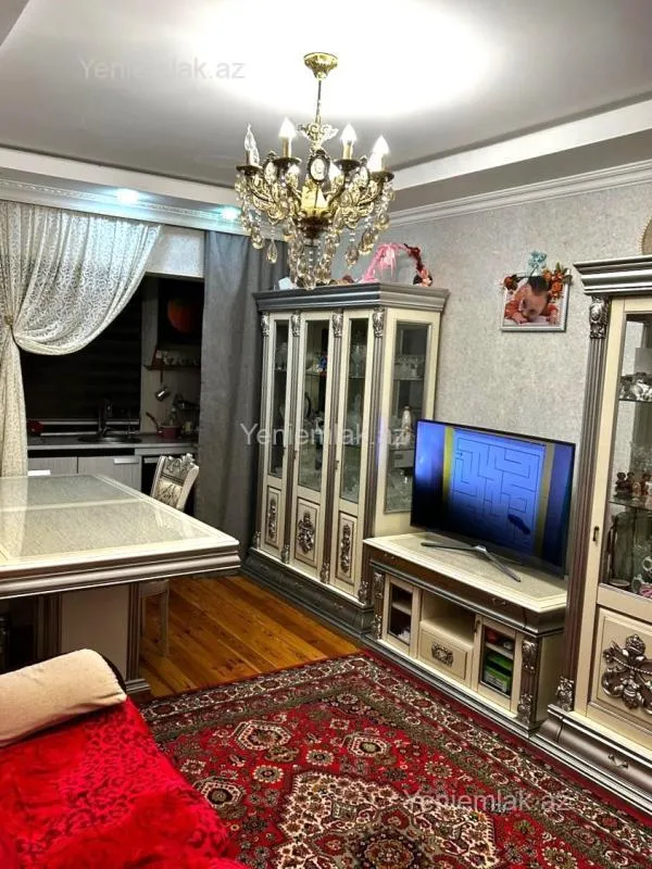 Satılır 3 otaqlı köhnə tikili 75 m²