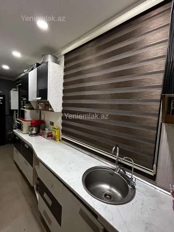 Satılır 3 otaqlı köhnə tikili 75 m²