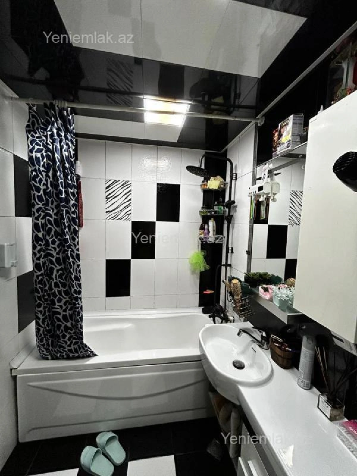 Satılır 3 otaqlı köhnə tikili 75 m²