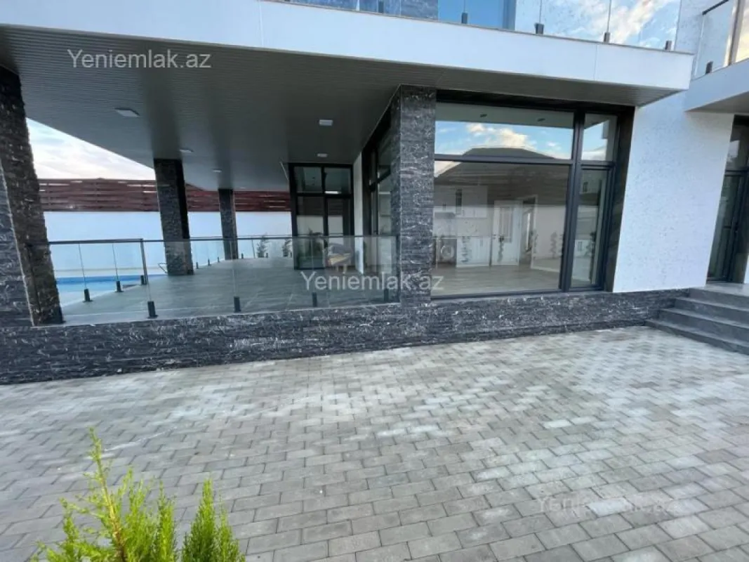 Satılır 5 otaqlı həyət evi 380 m²