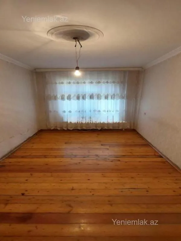 Satılır 3 otaqlı köhnə tikili 85 m²