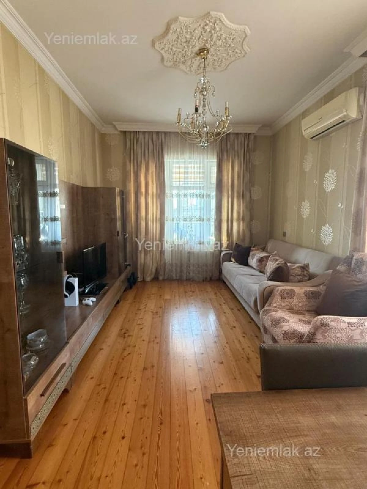 Satılır 4 otaqlı köhnə tikili 100 m²