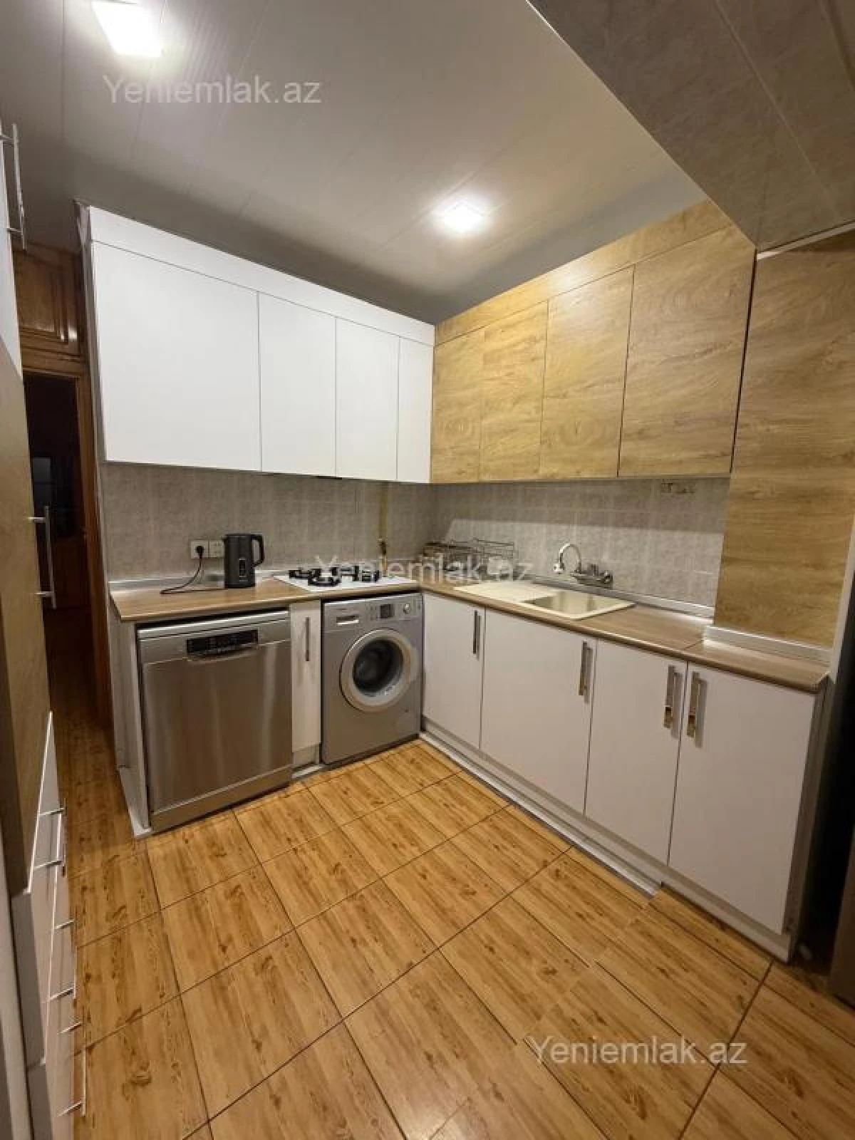 Satılır 4 otaqlı köhnə tikili 100 m²