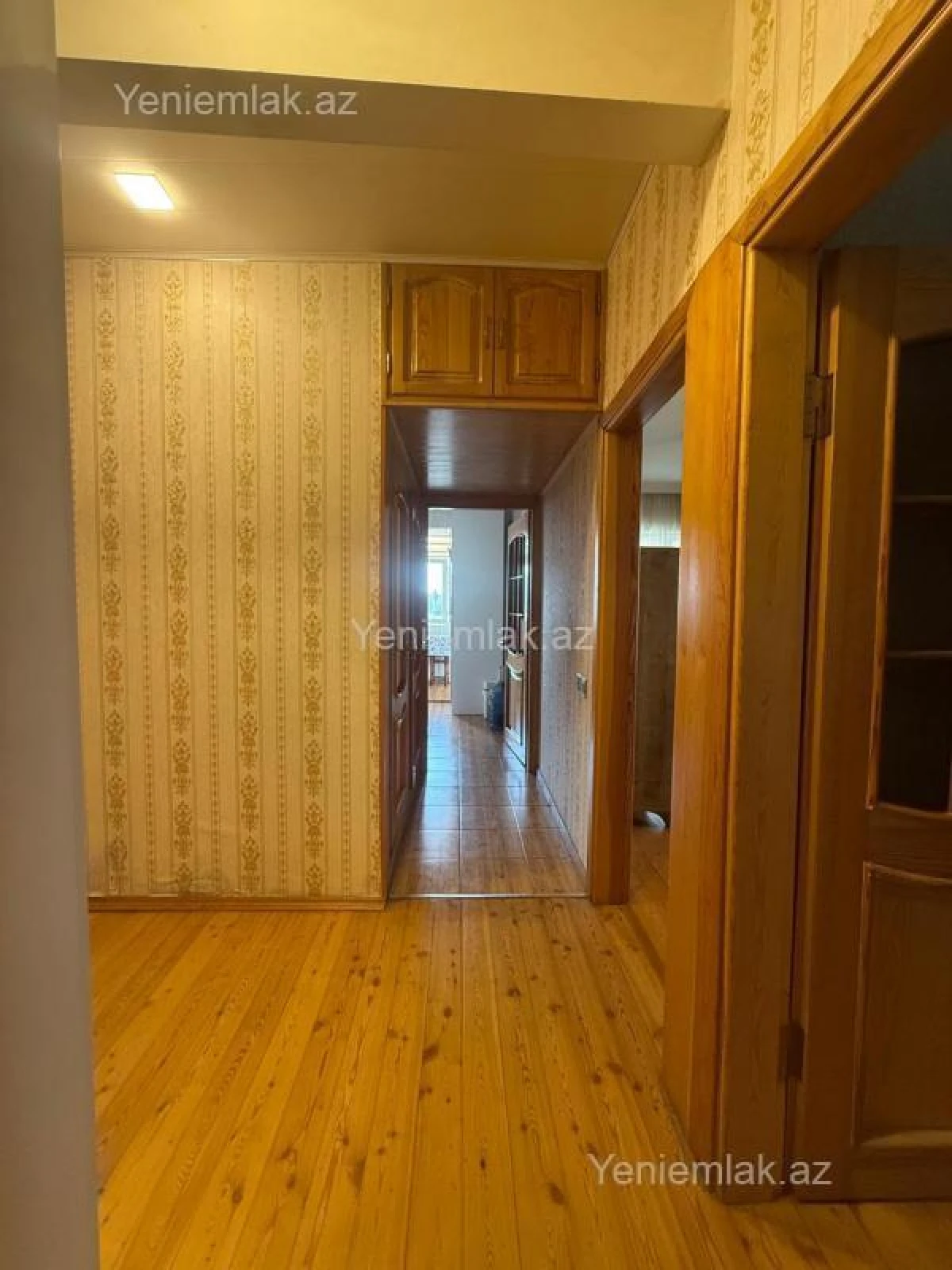 Satılır 4 otaqlı köhnə tikili 100 m²