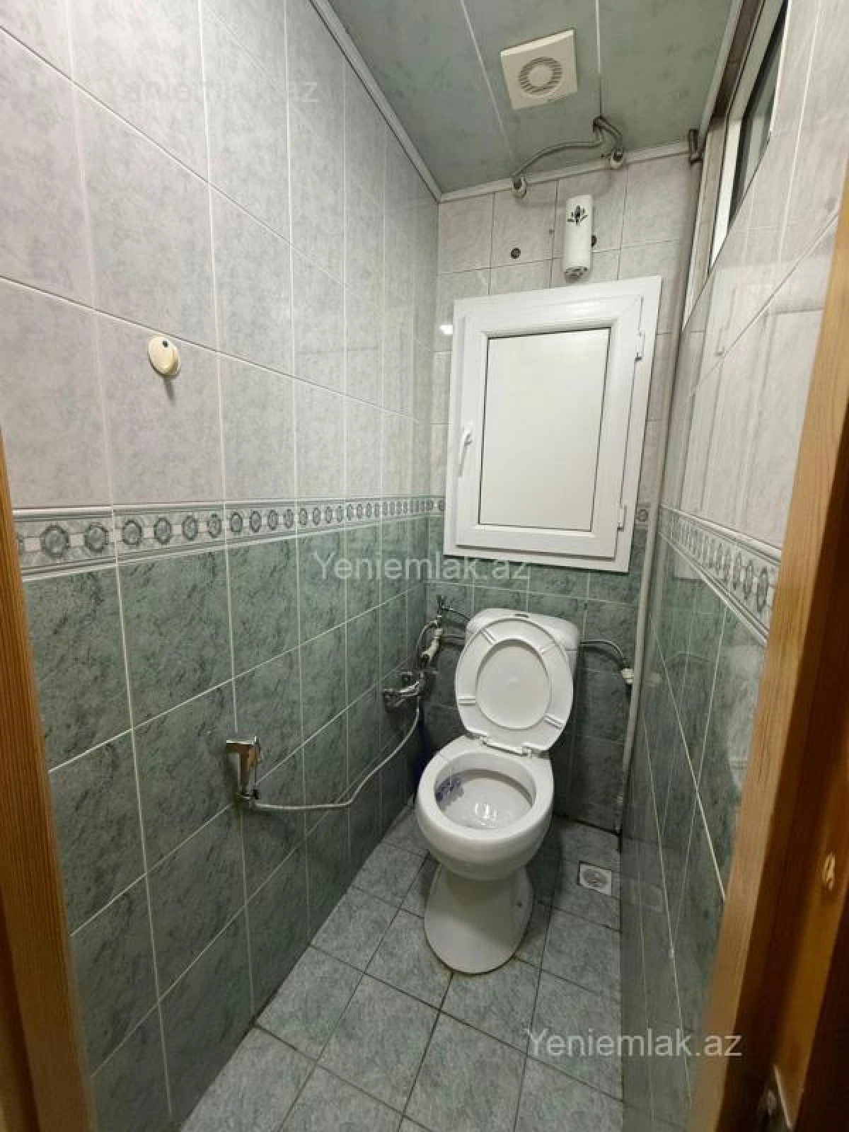 Satılır 4 otaqlı köhnə tikili 100 m²