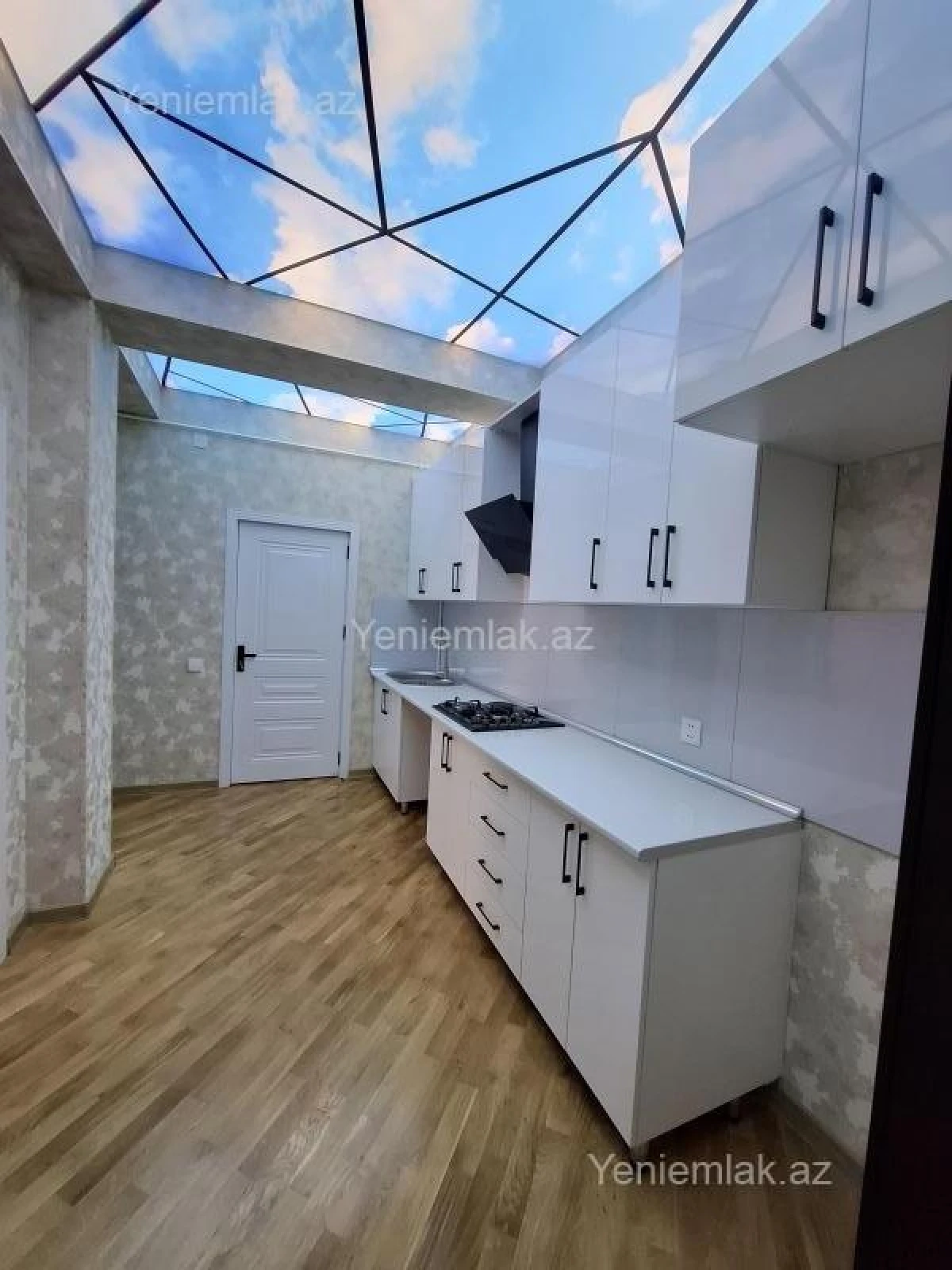 Satılır 2 otaqlı yeni tikili 56 m²