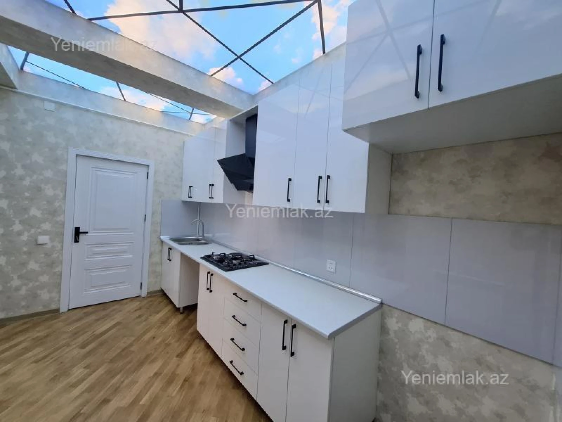 Satılır 2 otaqlı yeni tikili 56 m²