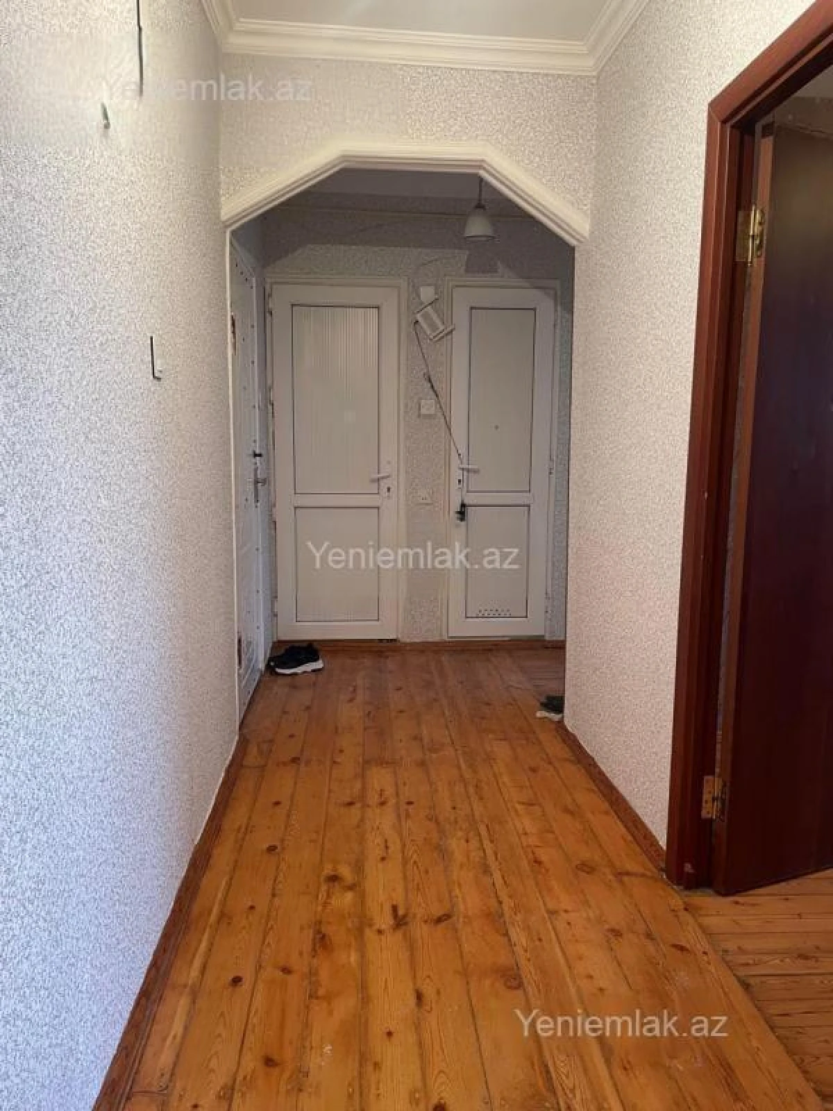 Satılır 2 otaqlı köhnə tikili 54 m²