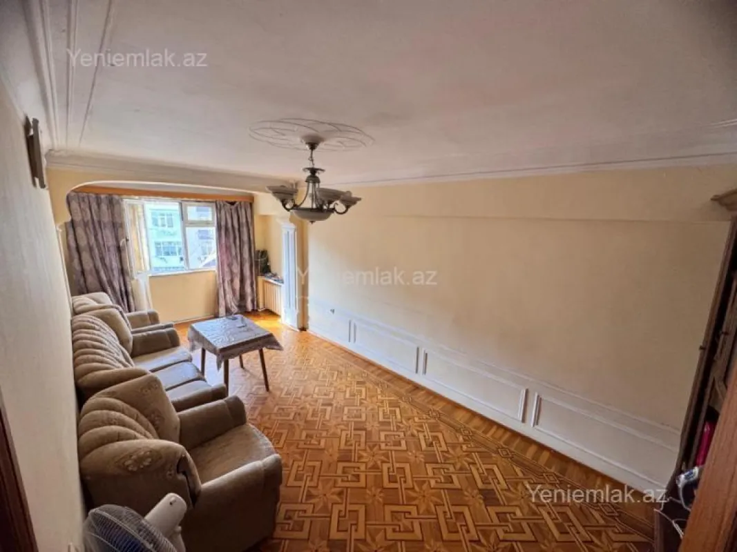 Satılır 3 otaqlı köhnə tikili 95 m²