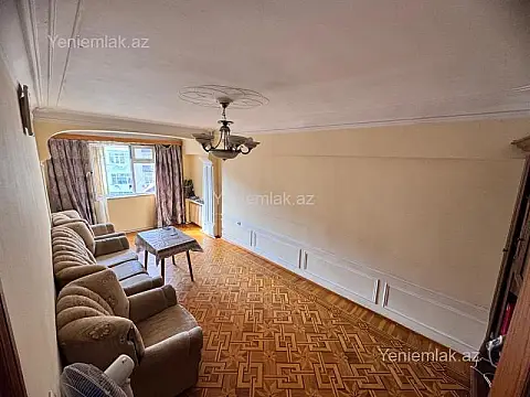 Satılır 3 otaqlı köhnə tikili 95 m²