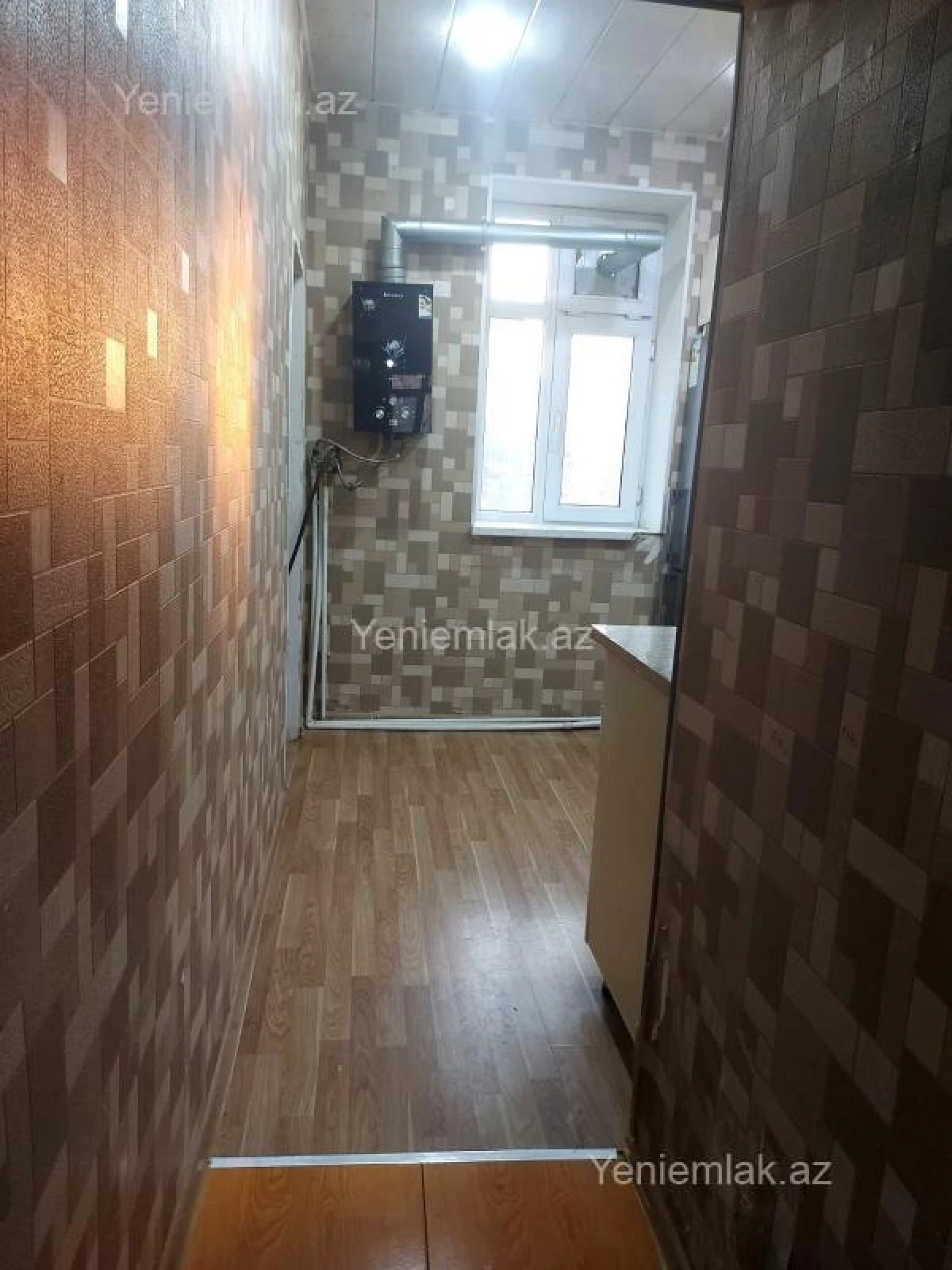 Satılır 2 otaqlı köhnə tikili 65 m²