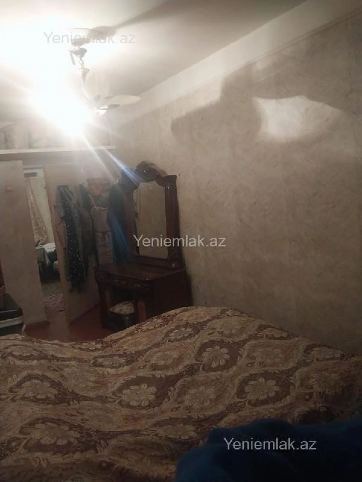 Satılır 2 otaqlı köhnə tikili 55 m²