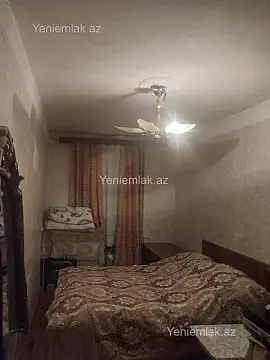 Satılır 2 otaqlı köhnə tikili 55 m²