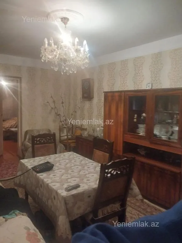 Satılır 2 otaqlı köhnə tikili 55 m²