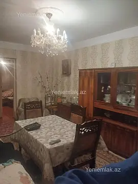 Satılır 2 otaqlı köhnə tikili 55 m²