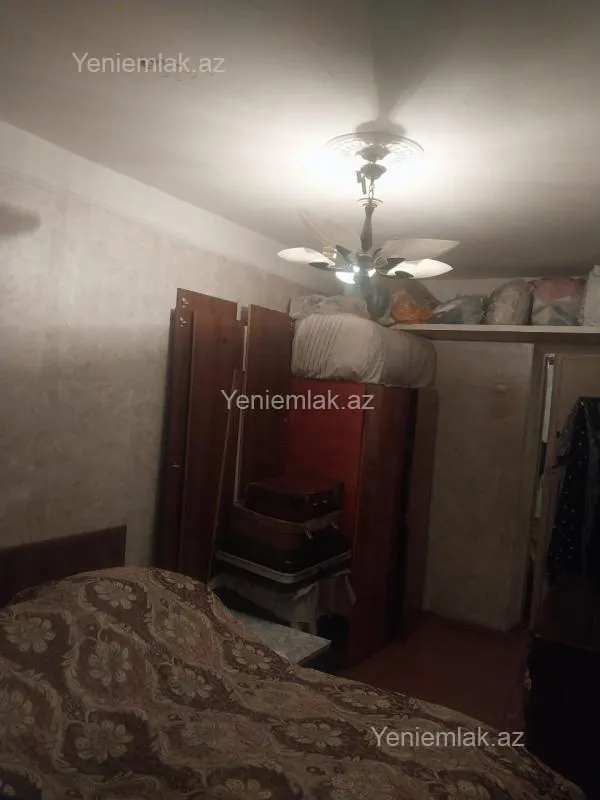Satılır 2 otaqlı köhnə tikili 55 m²