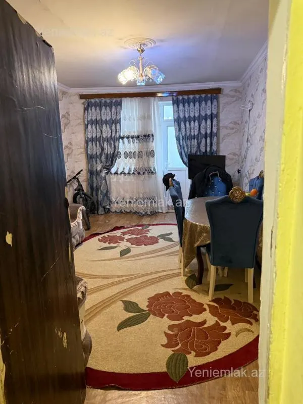 Satılır 3 otaqlı köhnə tikili 72 m²