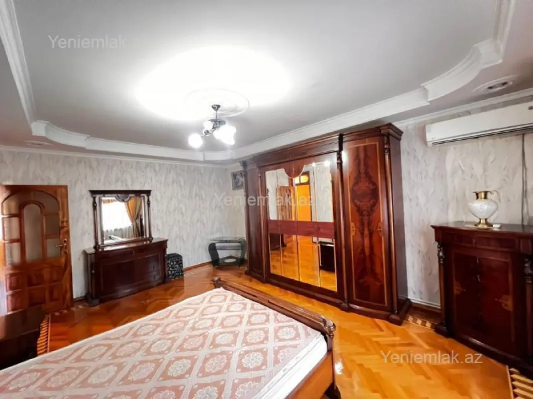Satılır 3 otaqlı köhnə tikili 105 m²