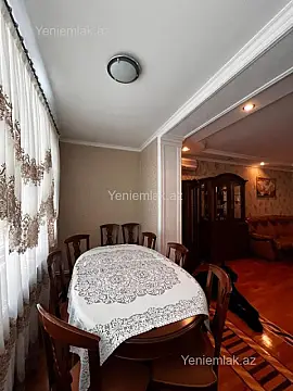 Satılır 3 otaqlı köhnə tikili 105 m²
