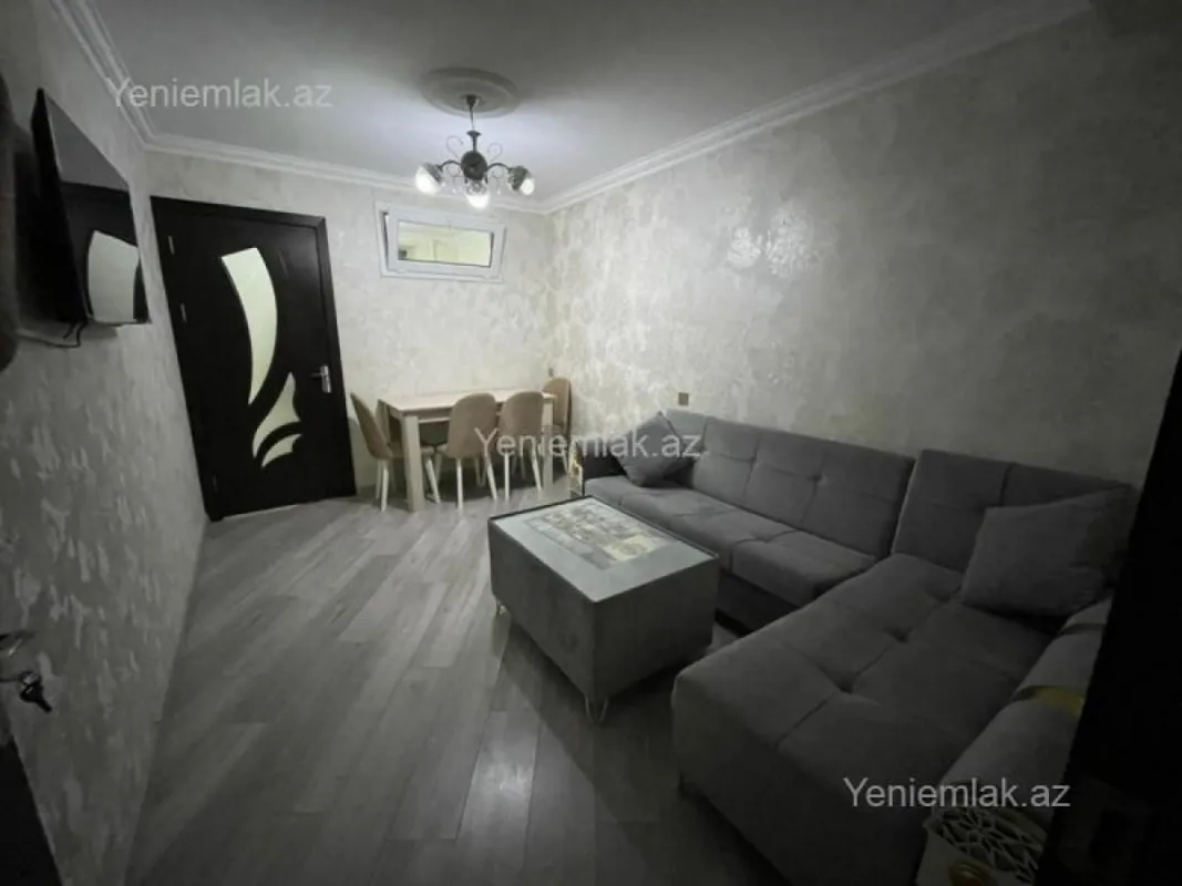 Satılır 2 otaqlı köhnə tikili 40 m²