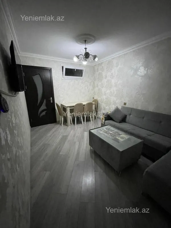 Satılır 2 otaqlı köhnə tikili 40 m²