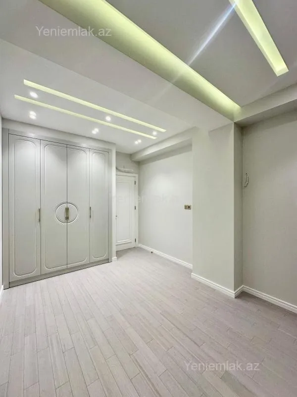 Satılır 3 otaqlı yeni tikili 129 m²