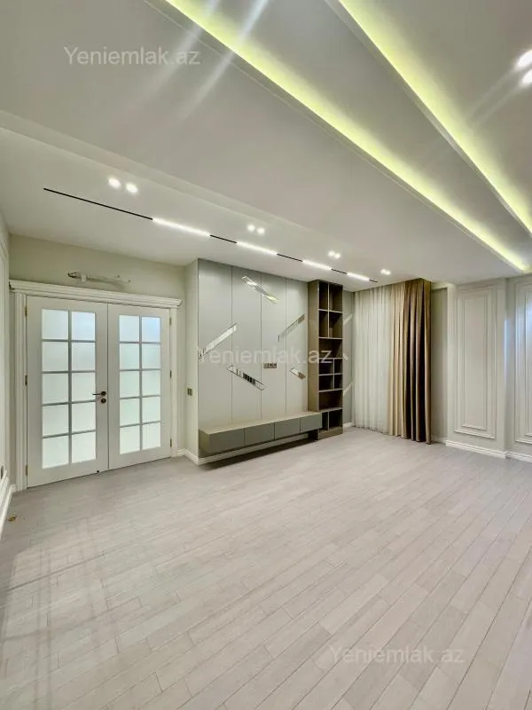 Satılır 3 otaqlı yeni tikili 129 m²