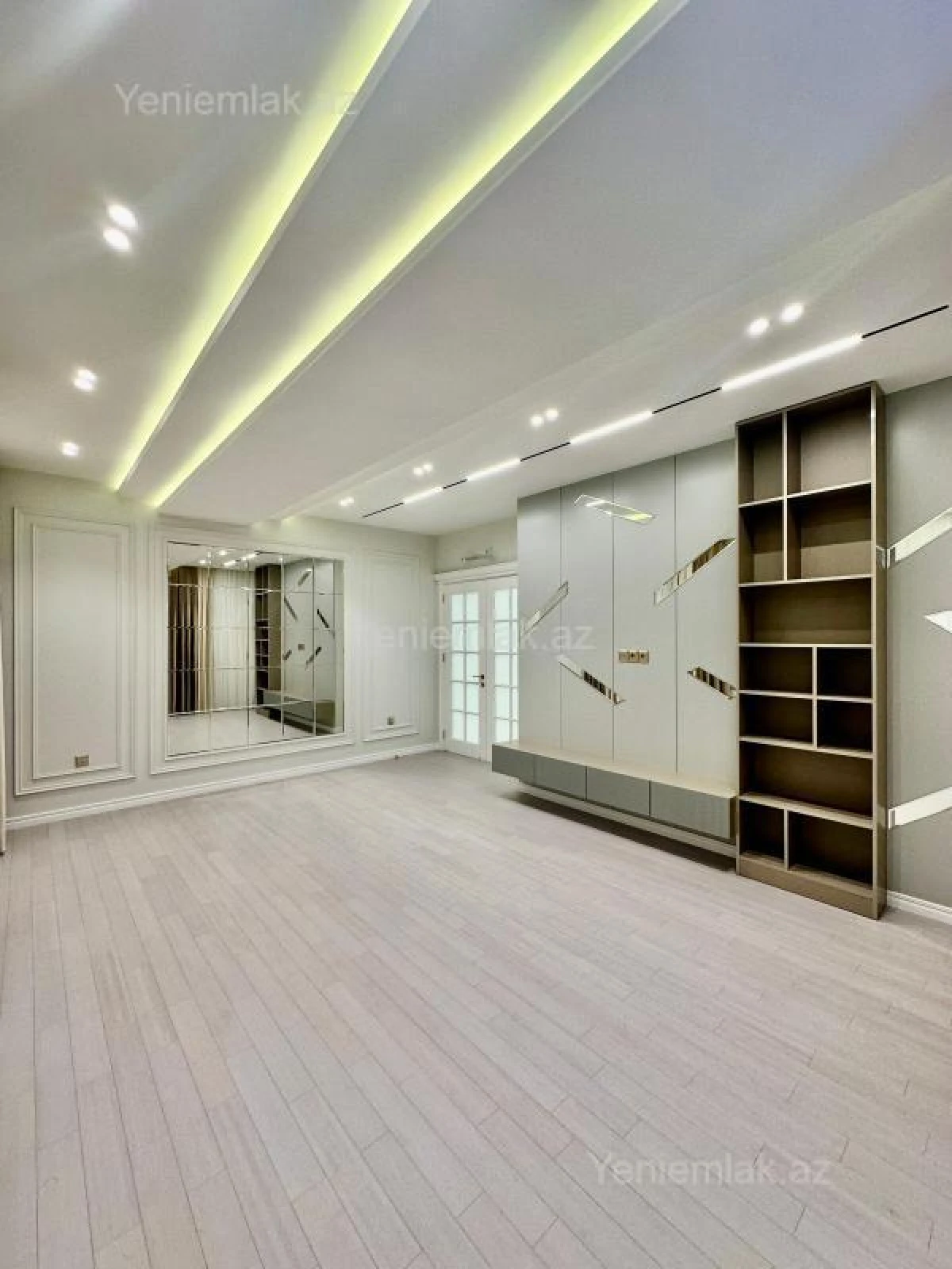 Satılır 3 otaqlı yeni tikili 129 m²