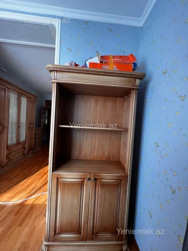 Satılır 3 otaqlı köhnə tikili 110 m²