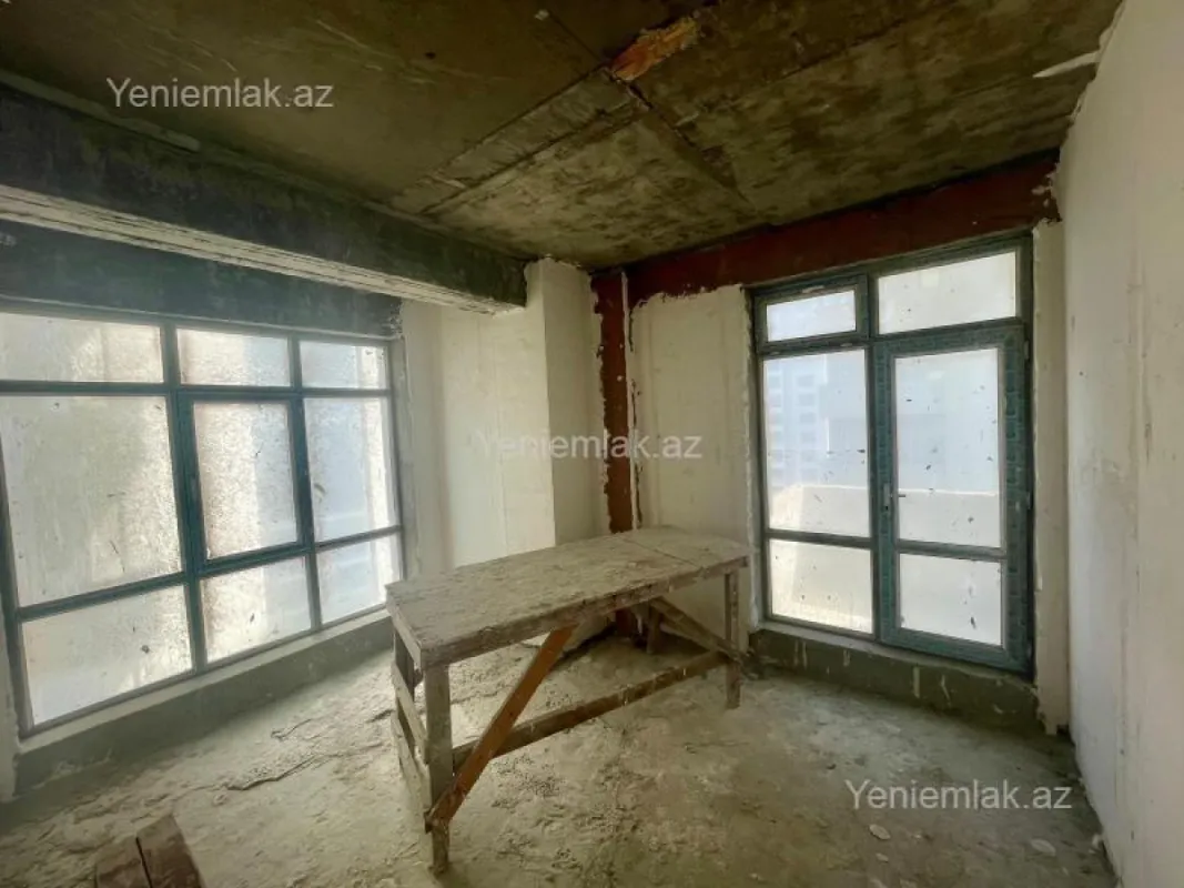 Satılır 3 otaqlı yeni tikili 136 m²