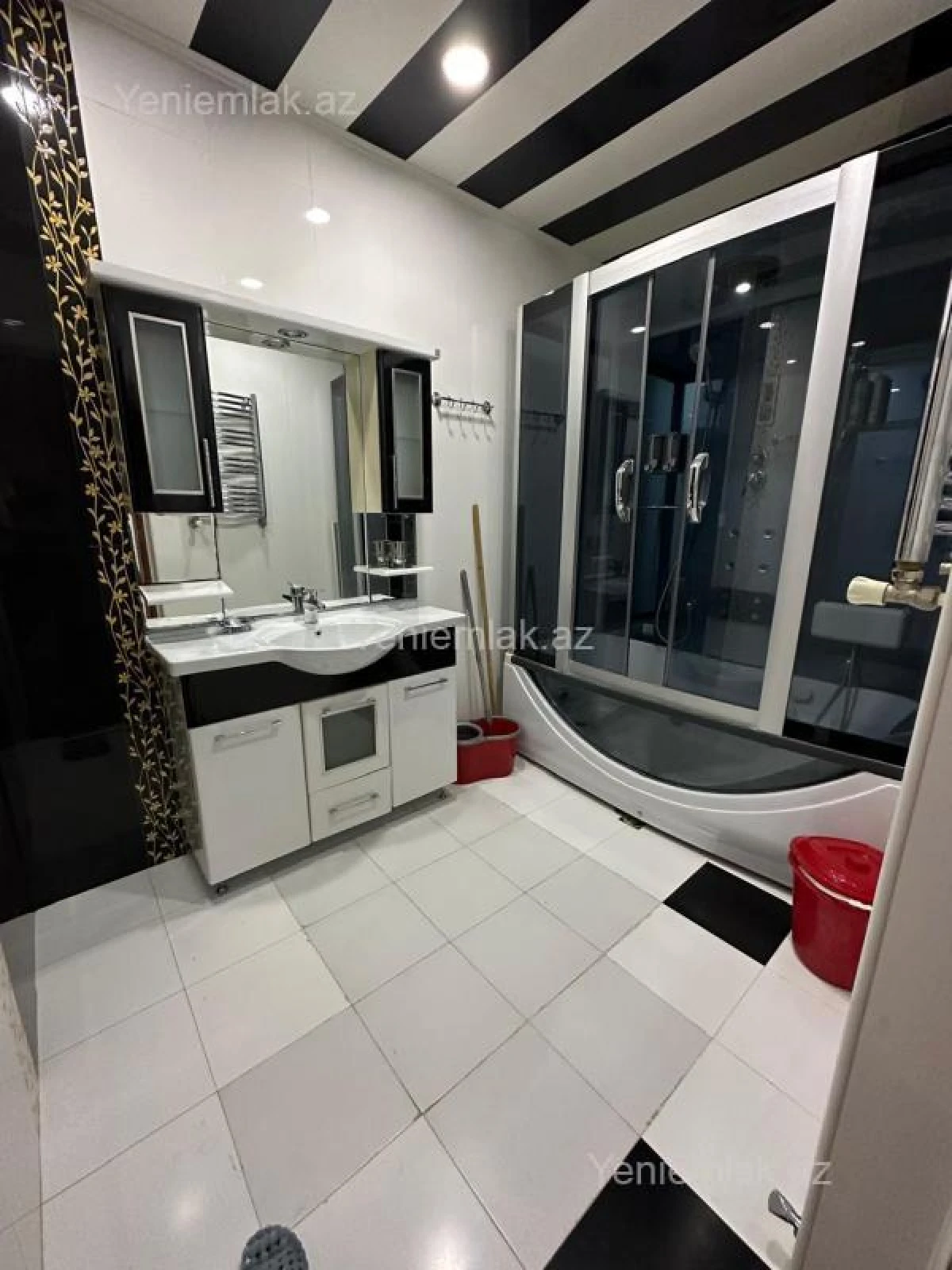 Satılır 2 otaqlı yeni tikili 98 m²