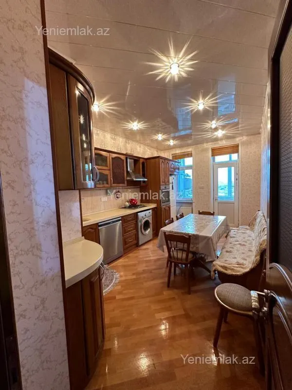 Satılır 2 otaqlı yeni tikili 98 m²