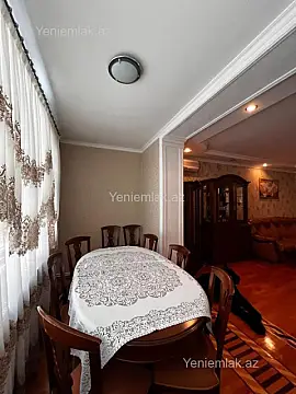 Satılır 3 otaqlı köhnə tikili 103 m²