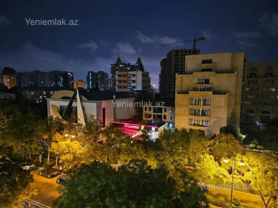 Satılır 3 otaqlı köhnə tikili 103 m²