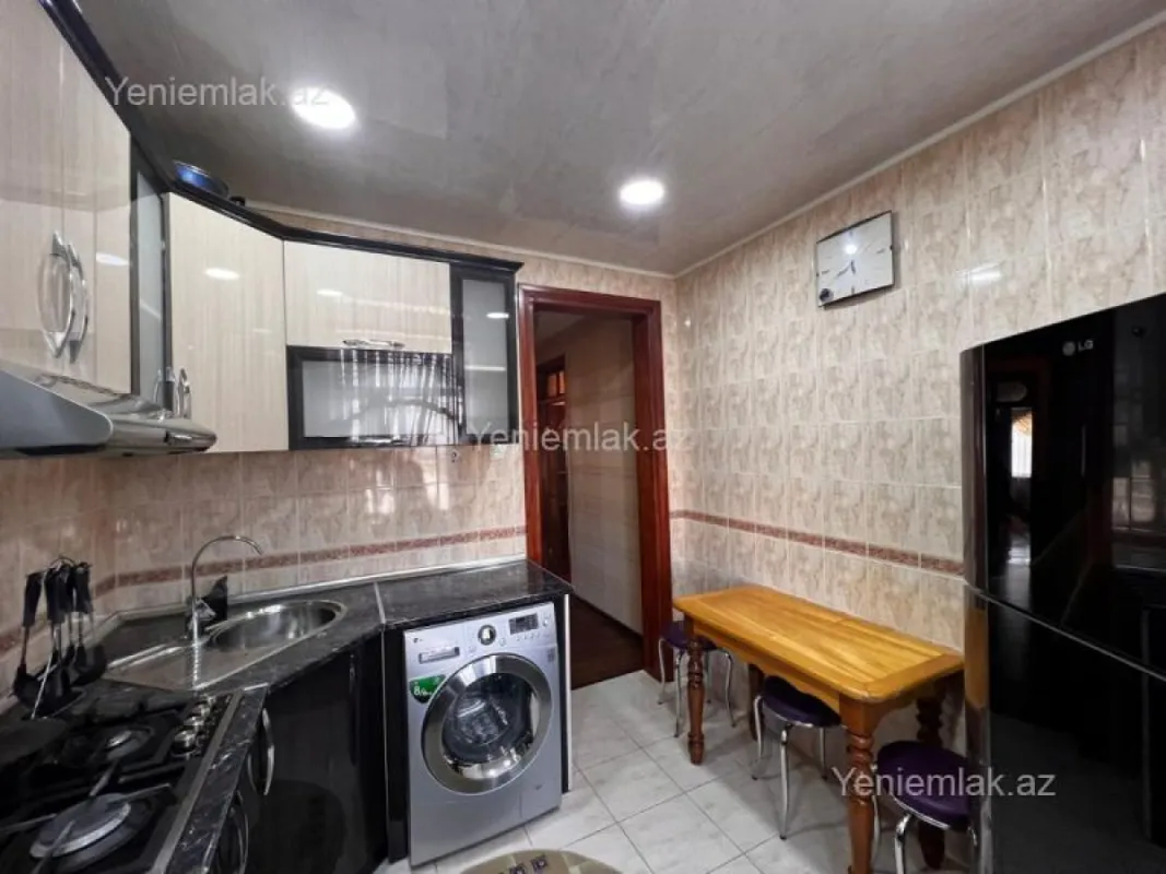 Satılır 3 otaqlı köhnə tikili 103 m²