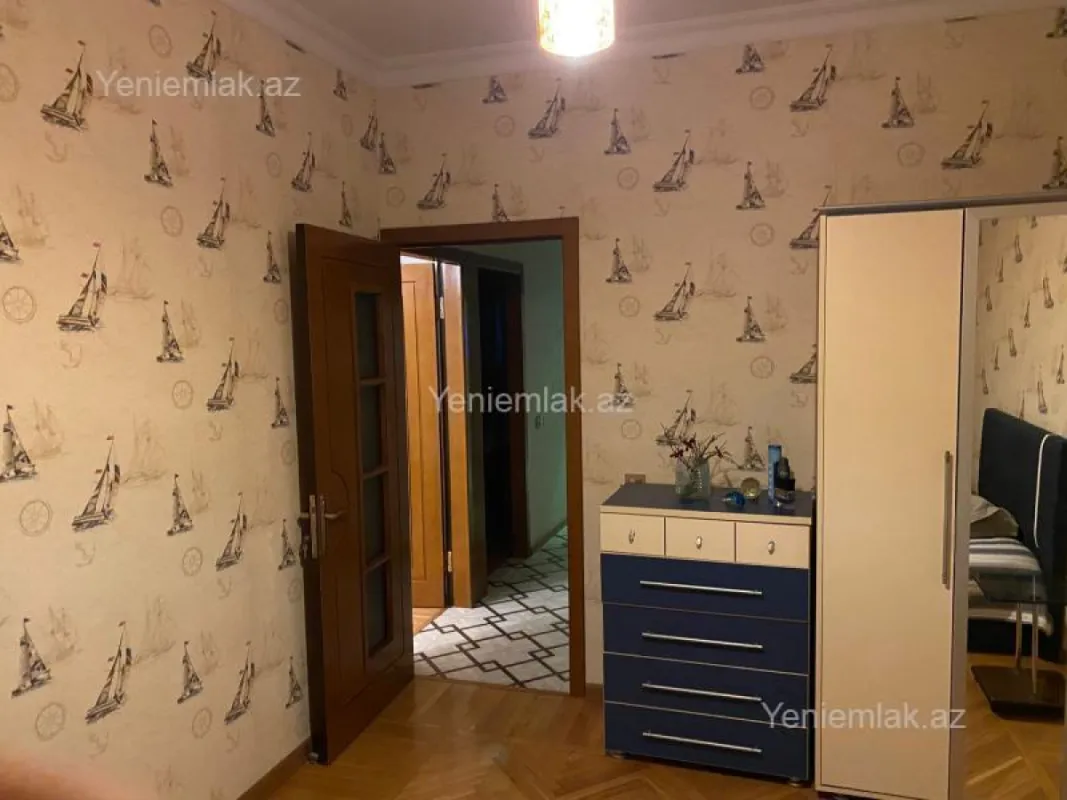 Satılır 3 otaqlı köhnə tikili 80 m²
