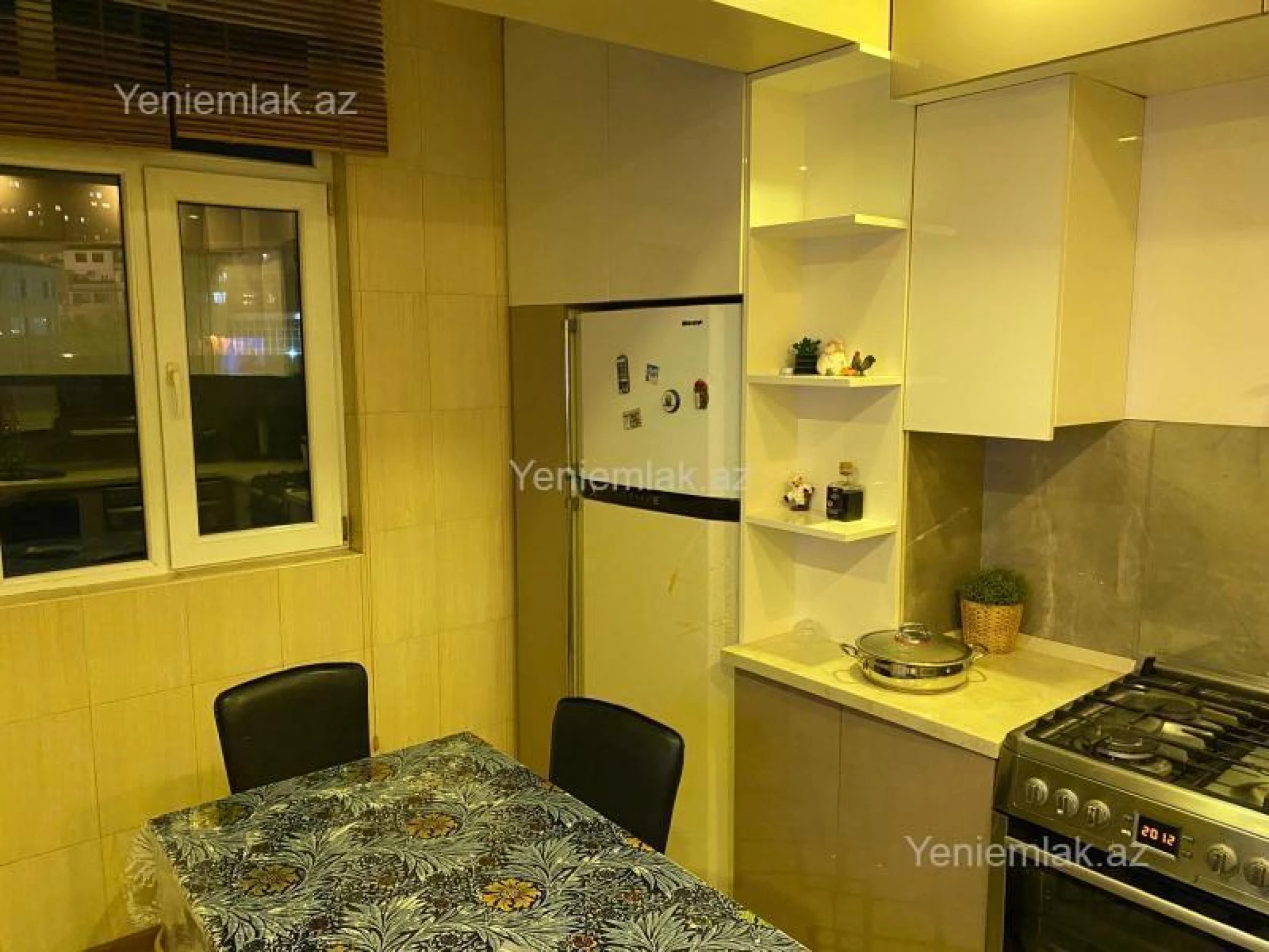 Satılır 3 otaqlı köhnə tikili 80 m²