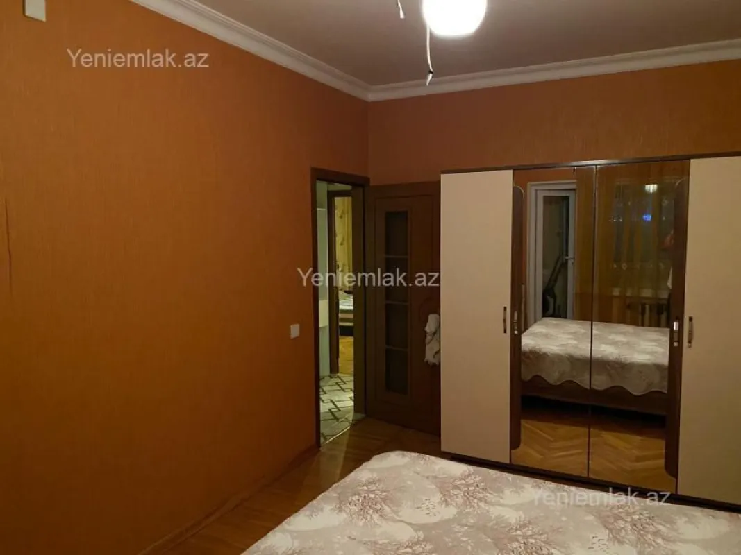 Satılır 3 otaqlı köhnə tikili 80 m²