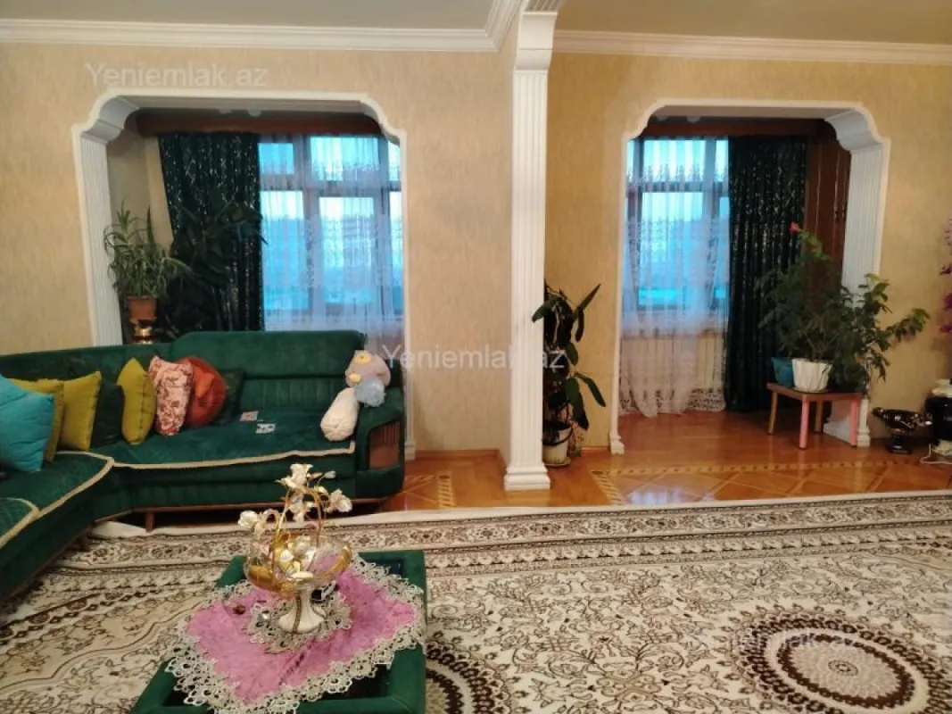 Satılır 5 otaqlı köhnə tikili 120 m²