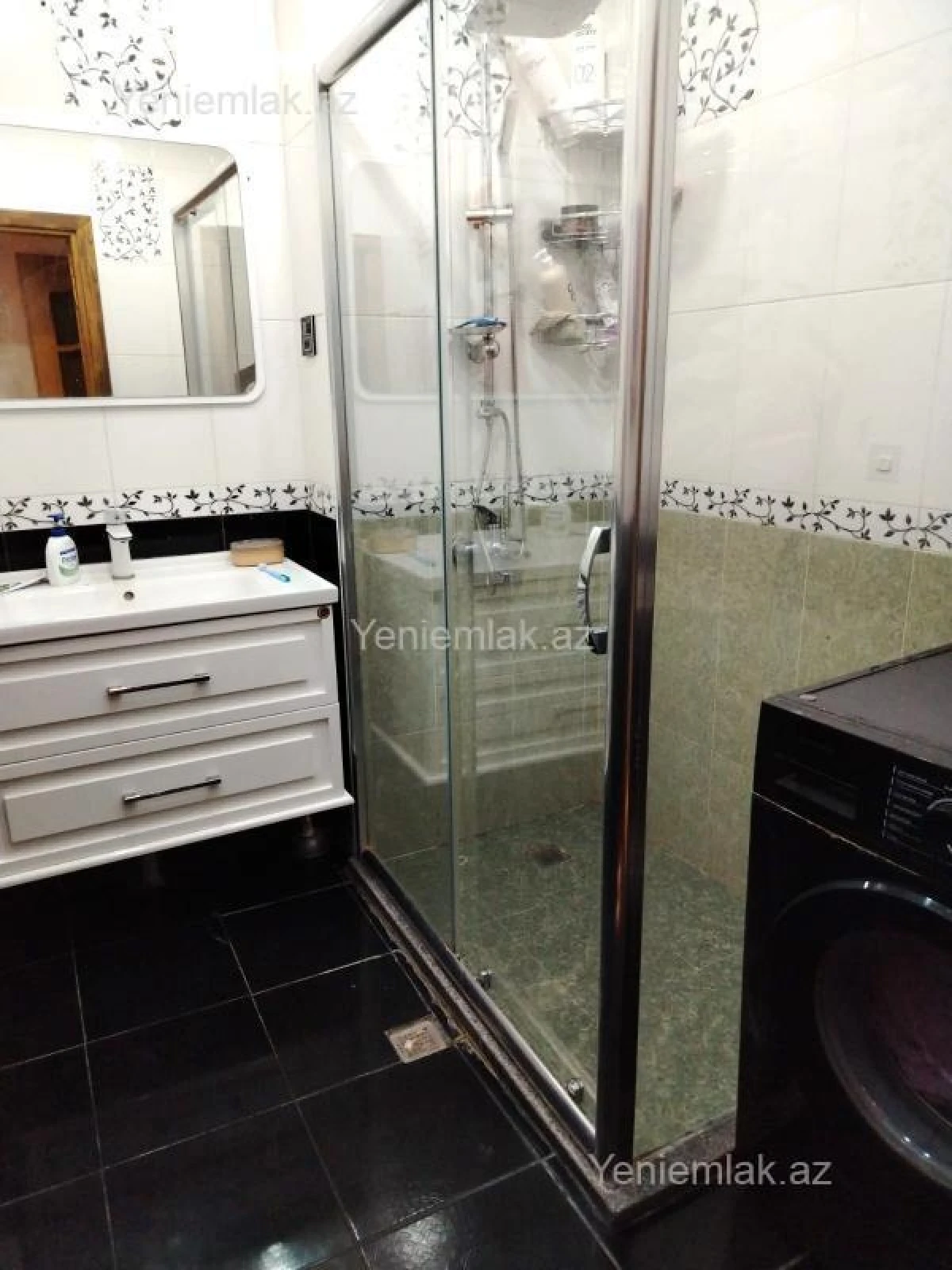 Satılır 5 otaqlı köhnə tikili 120 m²