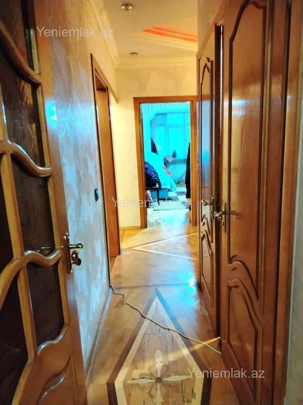 Satılır 5 otaqlı köhnə tikili 120 m²