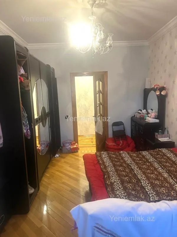 Satılır 5 otaqlı köhnə tikili 120 m²