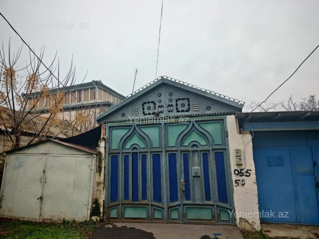 Satılır 4 otaqlı həyət evi 267 m²