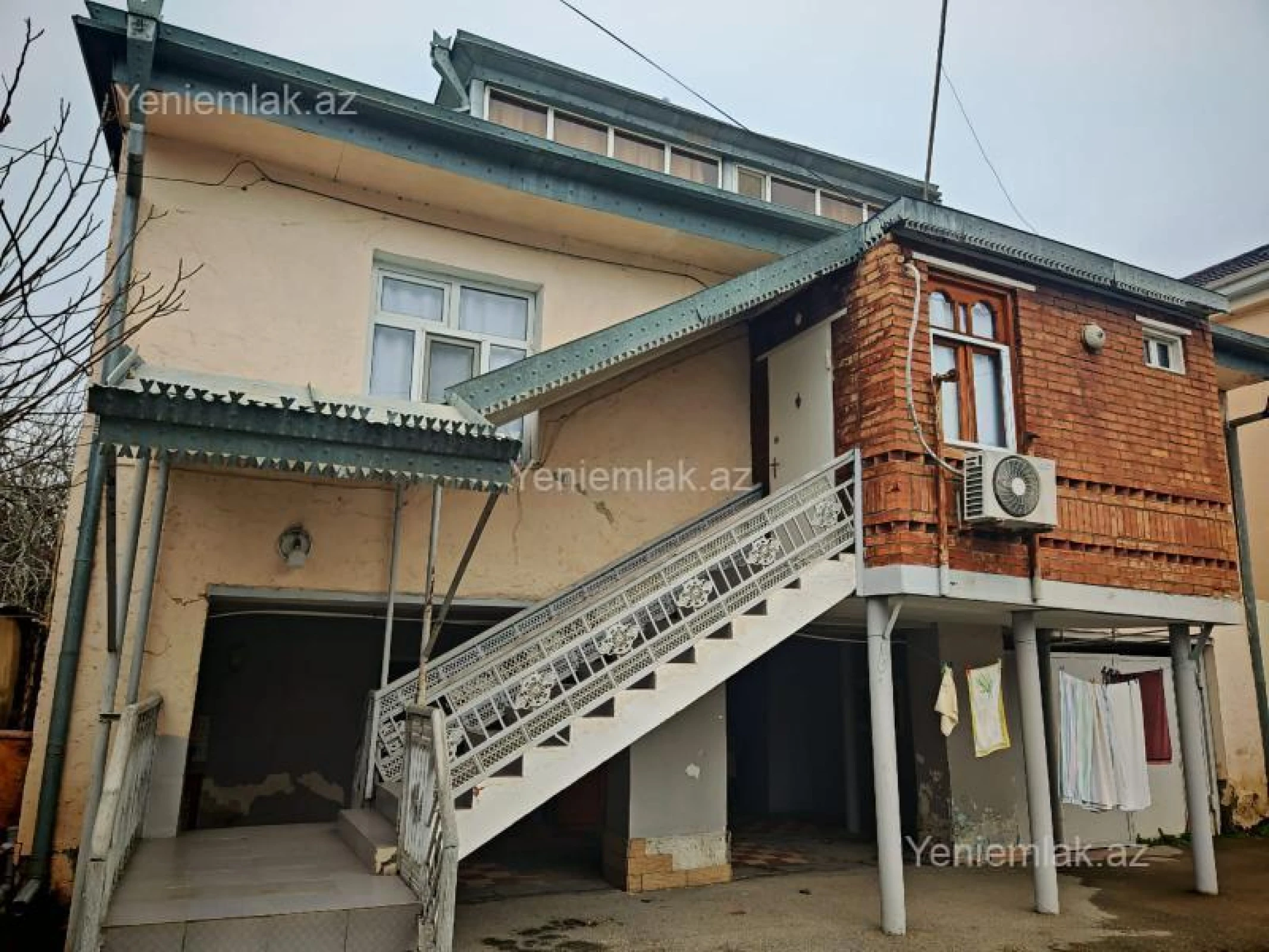 Satılır 4 otaqlı həyət evi 267 m²