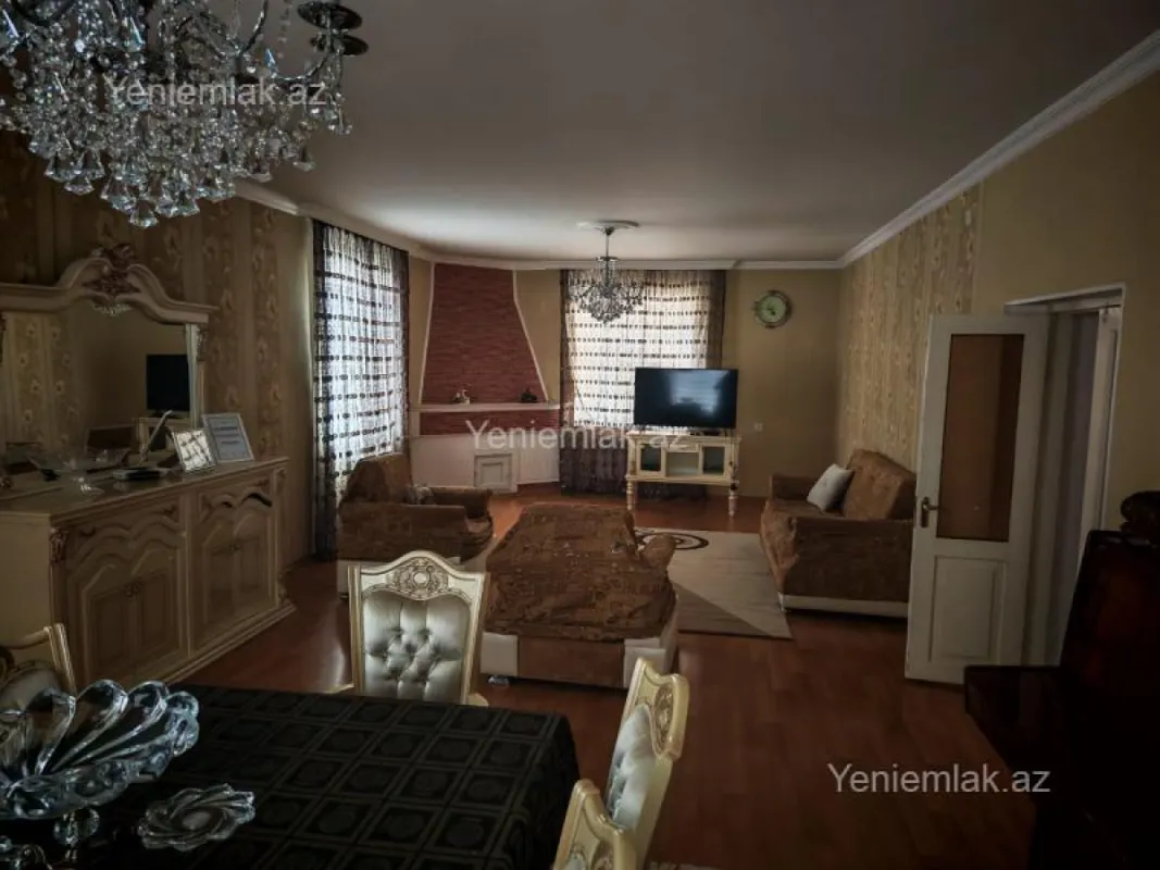 Satılır 4 otaqlı həyət evi 267 m²