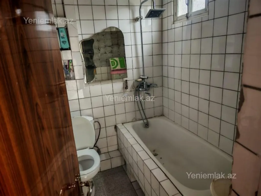 Satılır 4 otaqlı həyət evi 267 m²