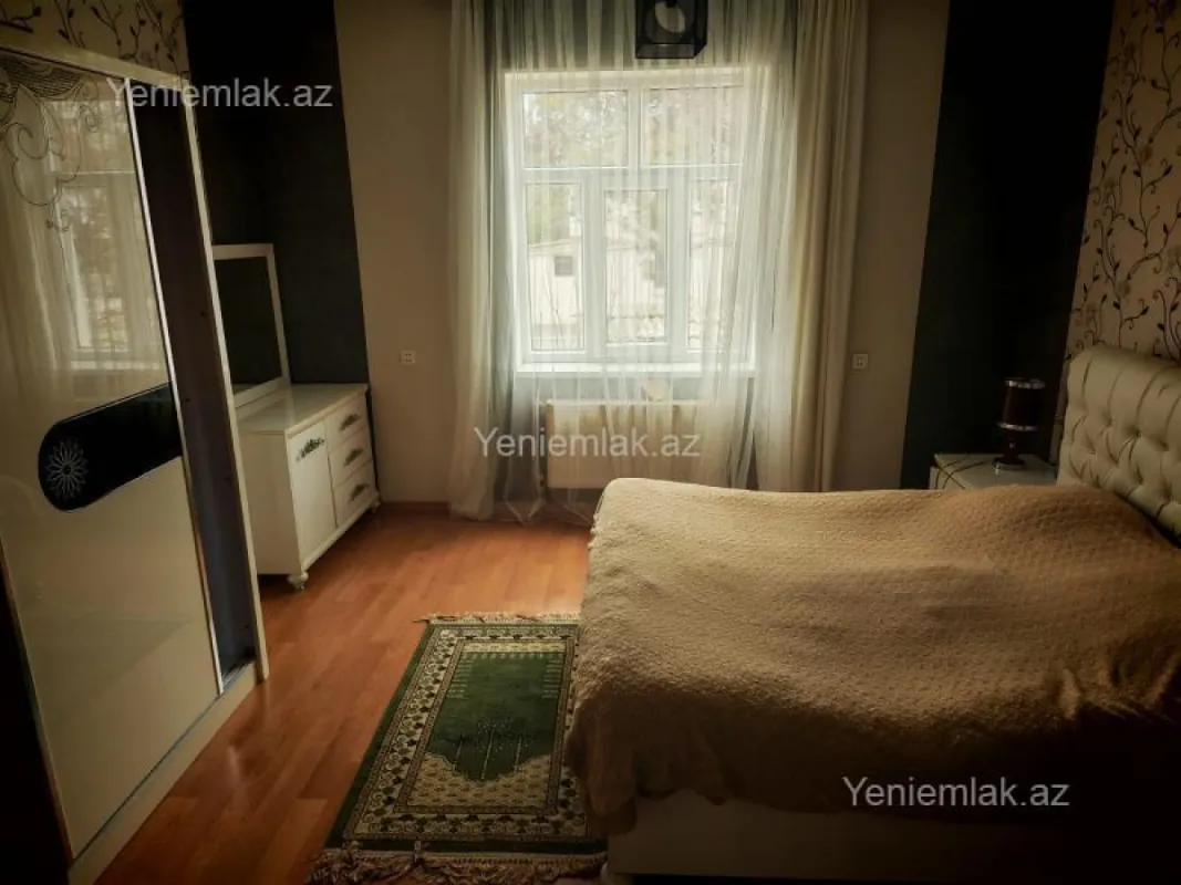 Satılır 4 otaqlı həyət evi 267 m²