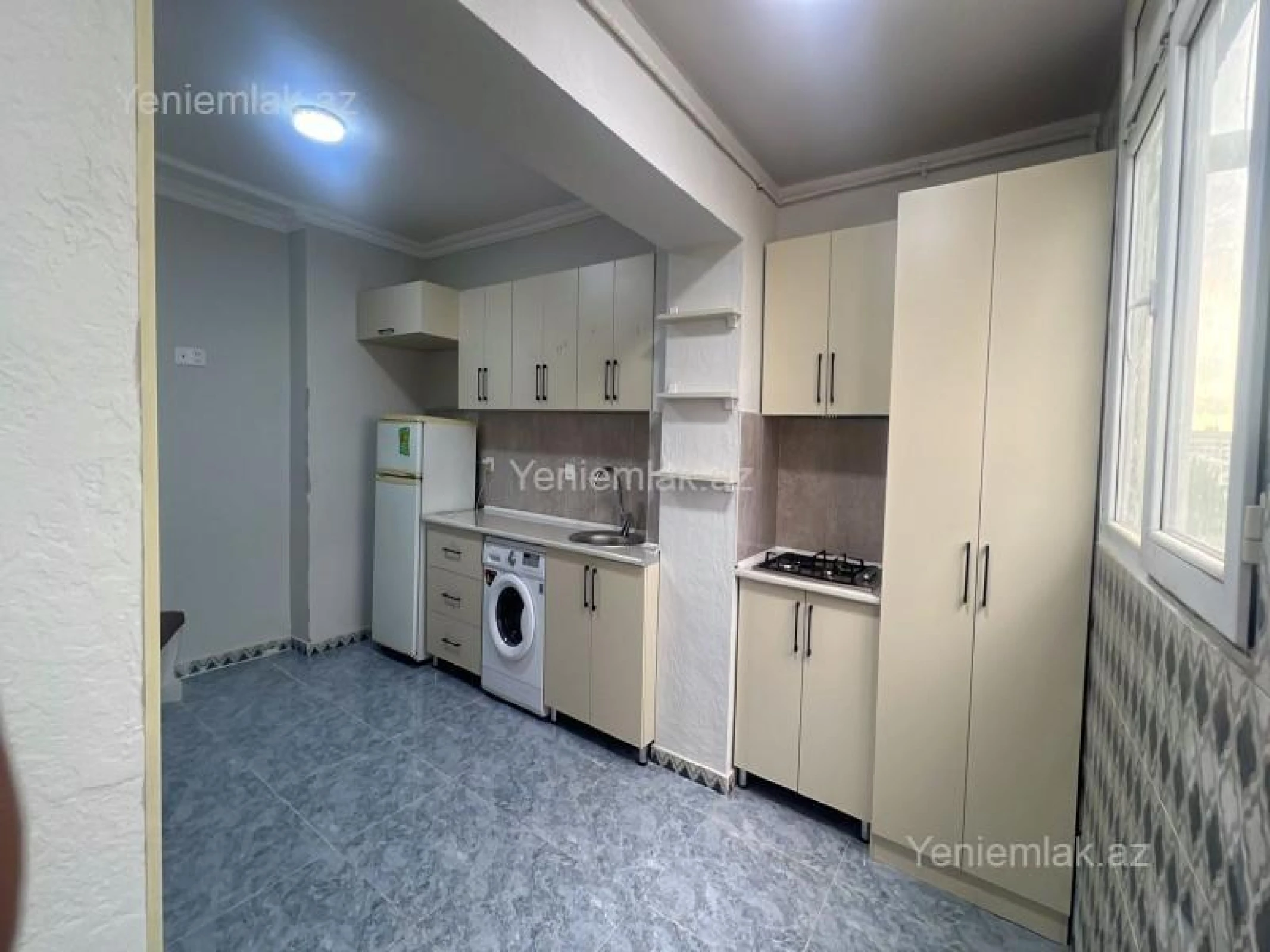 Satılır 3 otaqlı köhnə tikili 50 m²