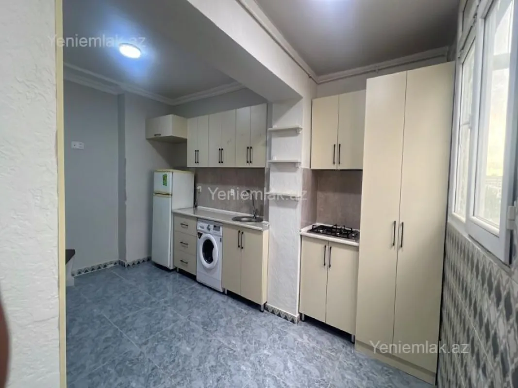 Satılır 3 otaqlı köhnə tikili 50 m²
