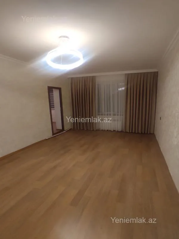 Satılır 3 otaqlı köhnə tikili 60 m²
